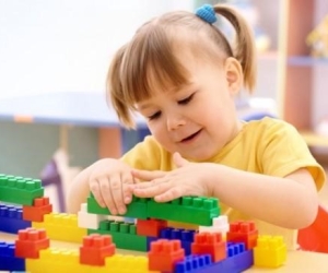 Những lợi ích của đồ chơi lego mang lại cho bé