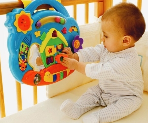 Cách chọn đồ chơi an toàn và tốt cho trẻ em theo từng độ tuổi